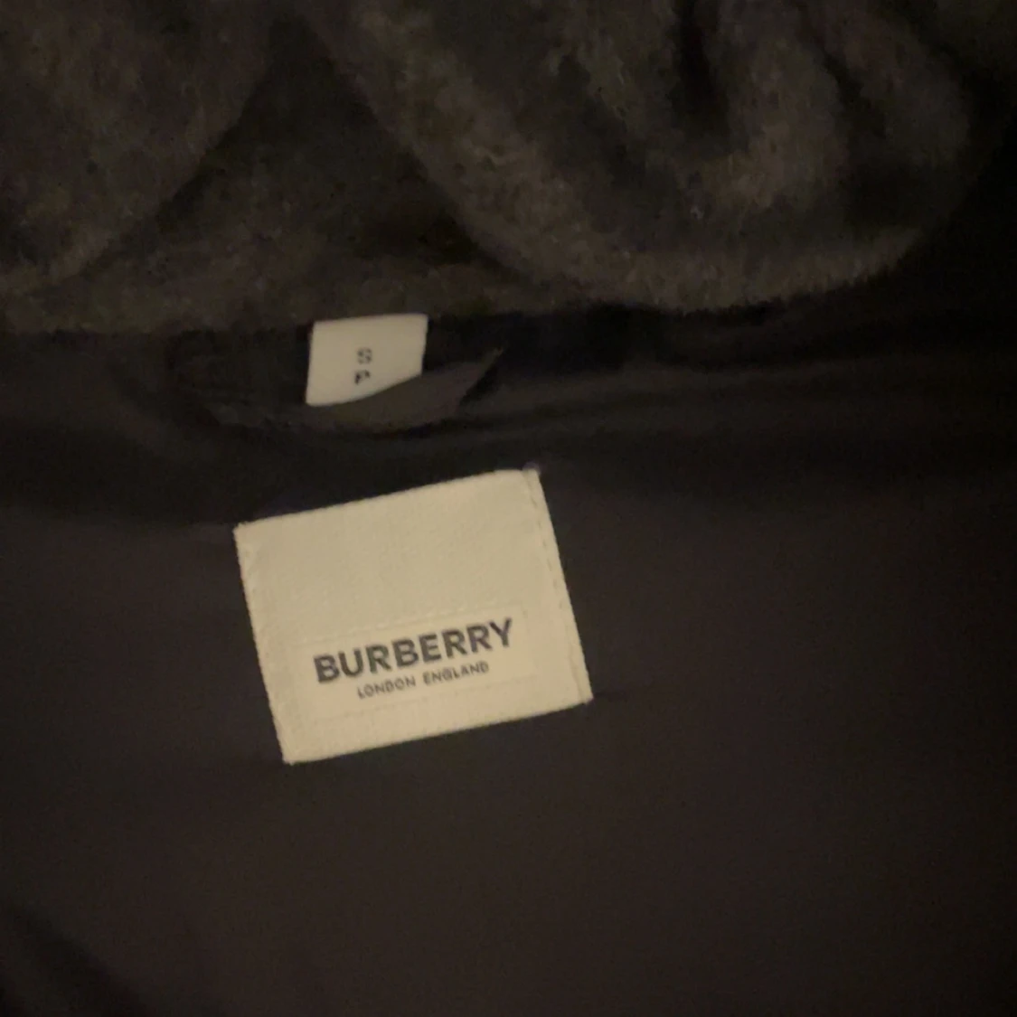 Svart pufferjacka från Burberry - 1