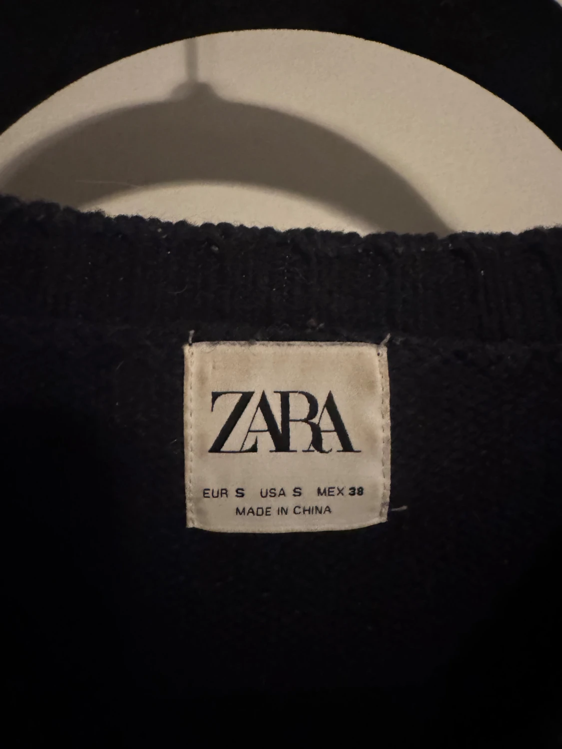 Marinblå stickad tröja från Zara Basic - 2