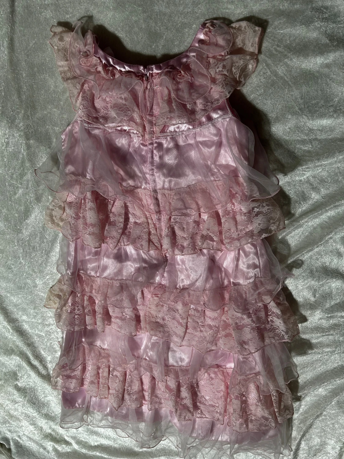 Barn Rosa volangklänning med spets och pärlor - 3