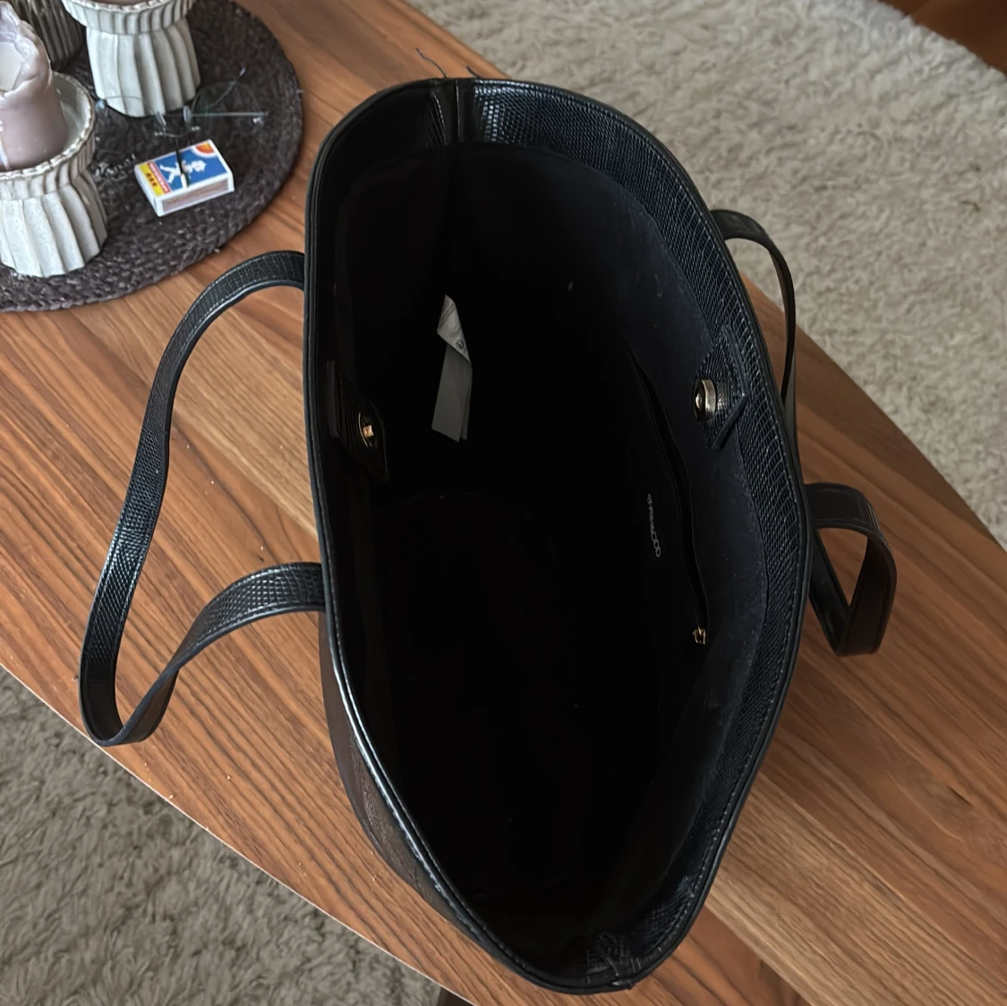 Svart shoppingväska från Even&Odd - 2