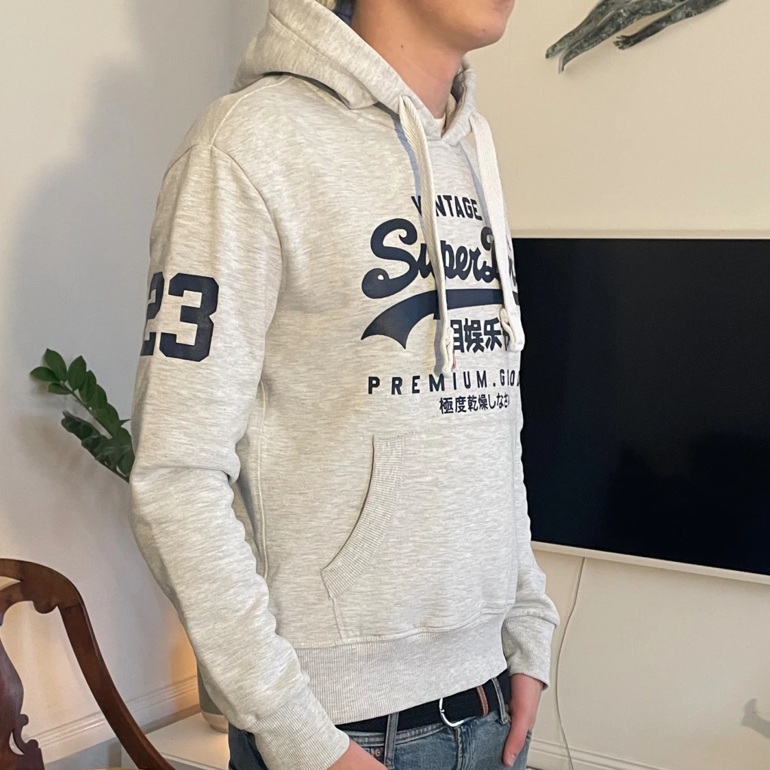 Ljusgrå Superdry hoodie  - 1