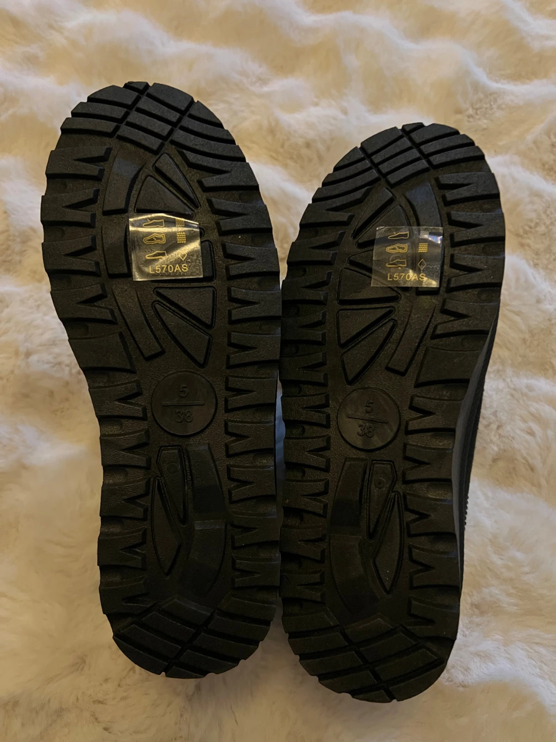 Svarta tofflor/boots - 4