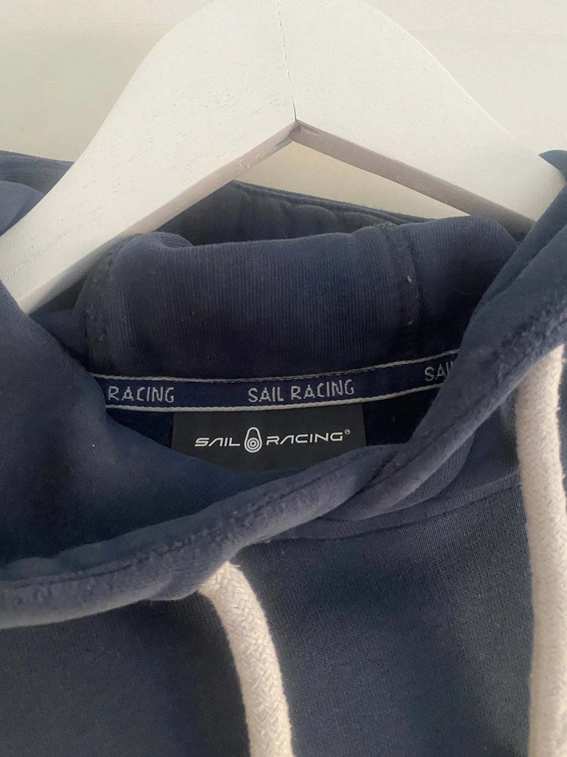 Marinblå Sail Racing hoodie - 1