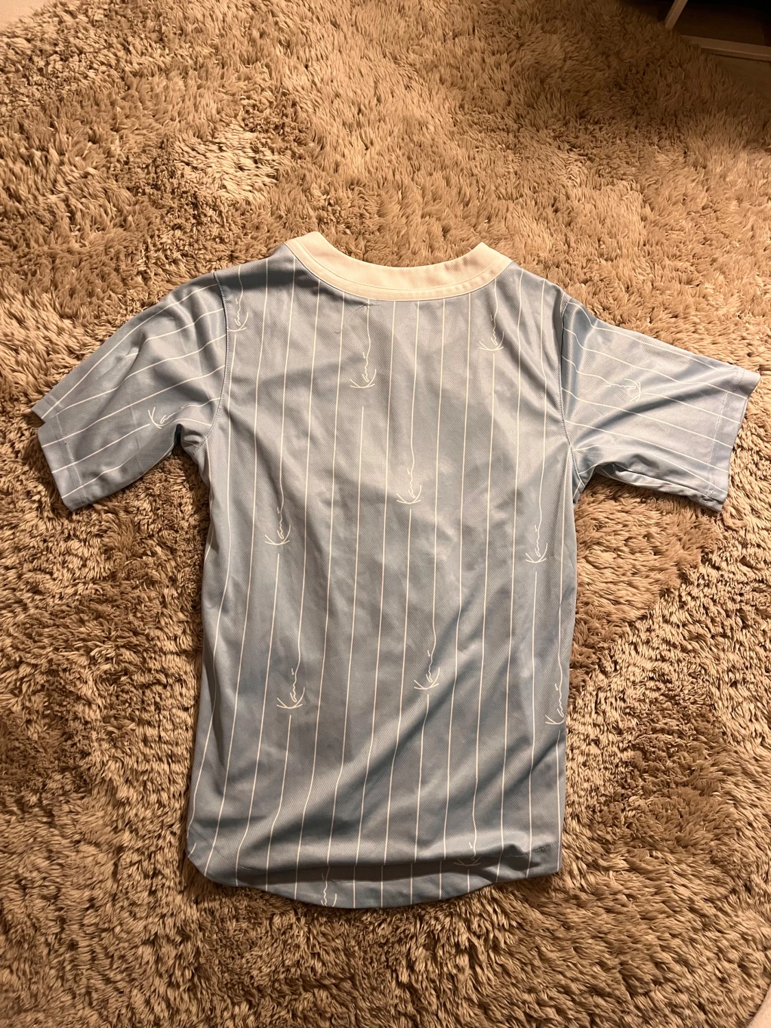 Blåvit randig skjorta från Karl Kani - 1