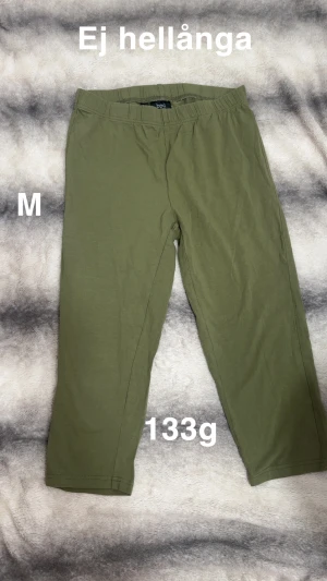 Leggings - Fint använt skick. Ej hellånga. Storlek M