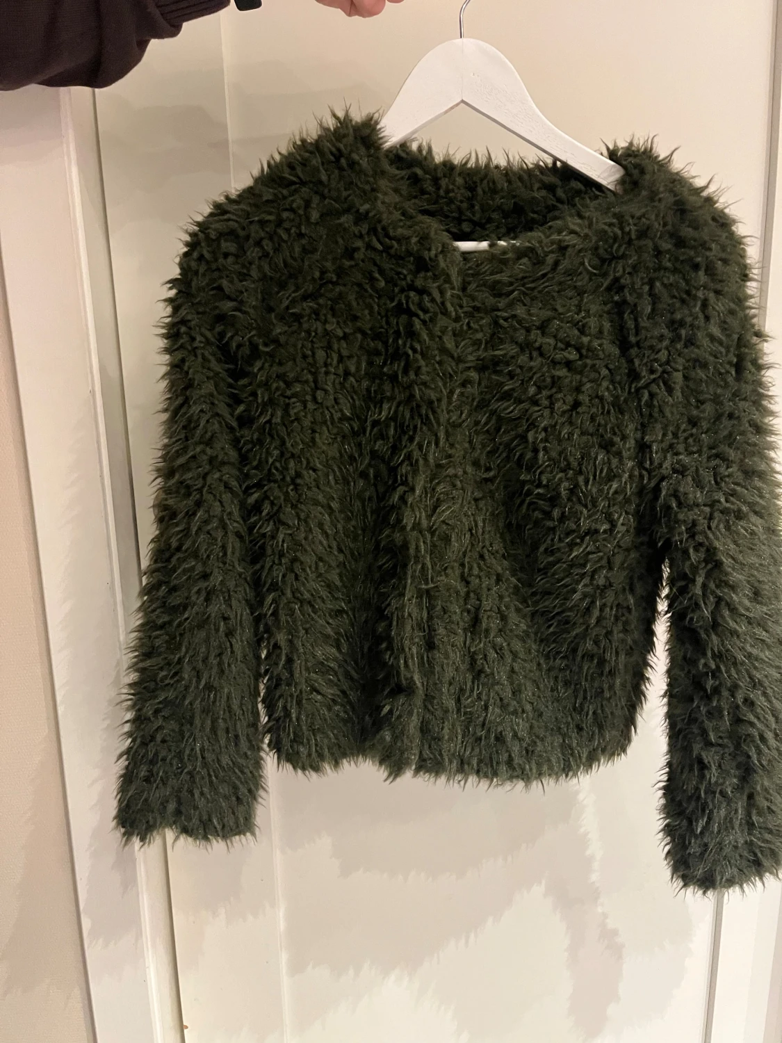 Grön ”pälsjacka” från Jacqueline de Yong