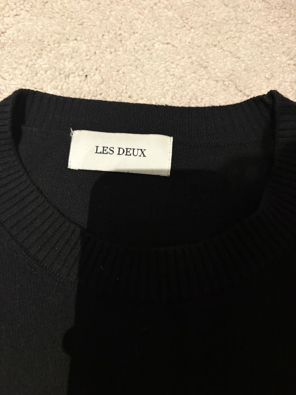 Svart stickad tröja från Les Deux - 1