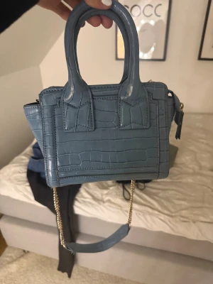 Zara väska - Blå väska från Zara. 