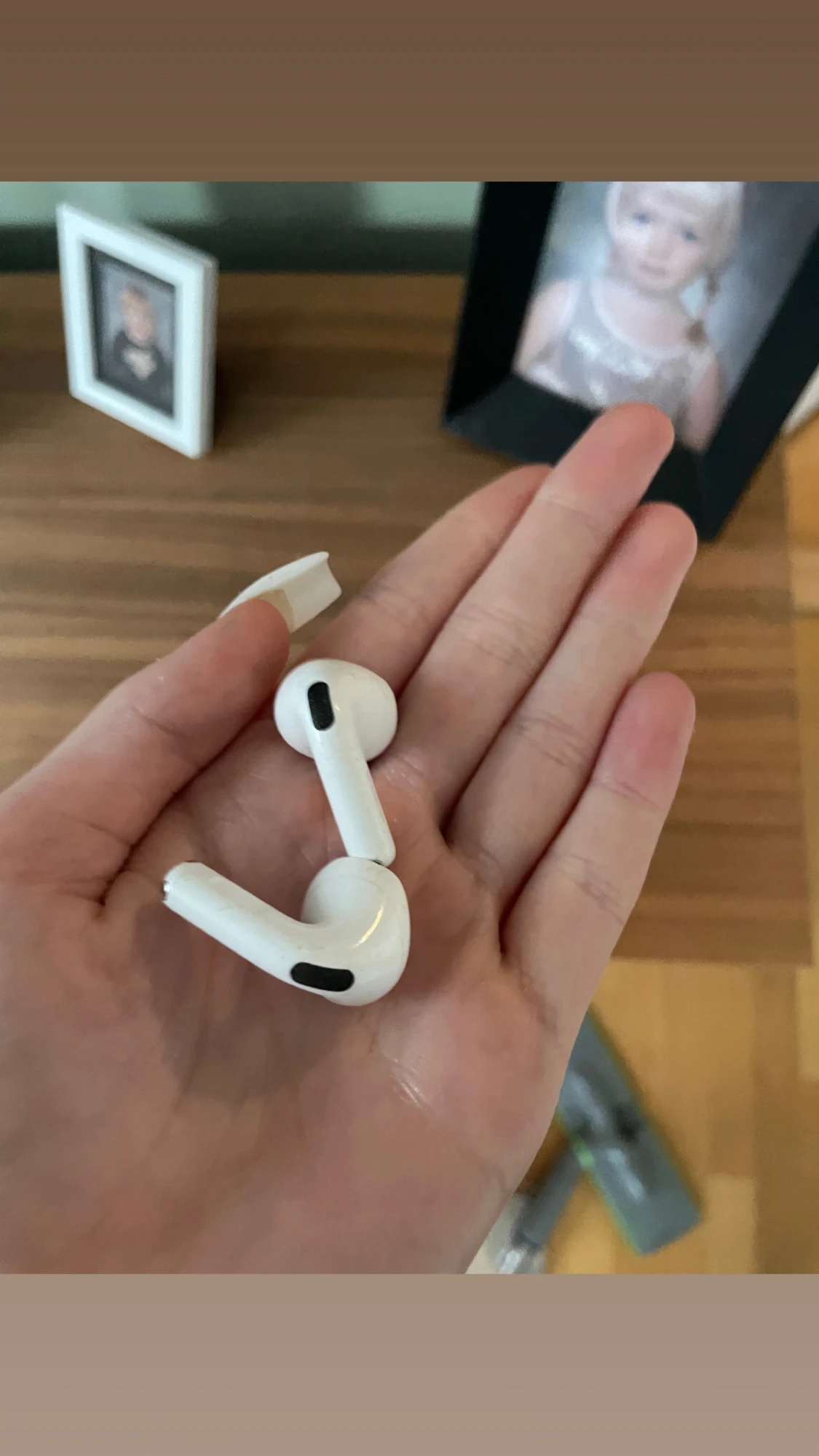 airpods  - 3