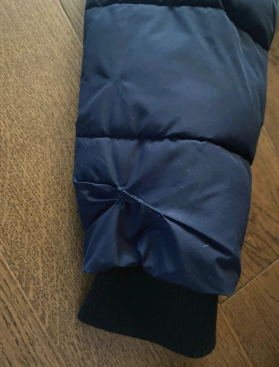 Mörkblå superdry jacka - 4