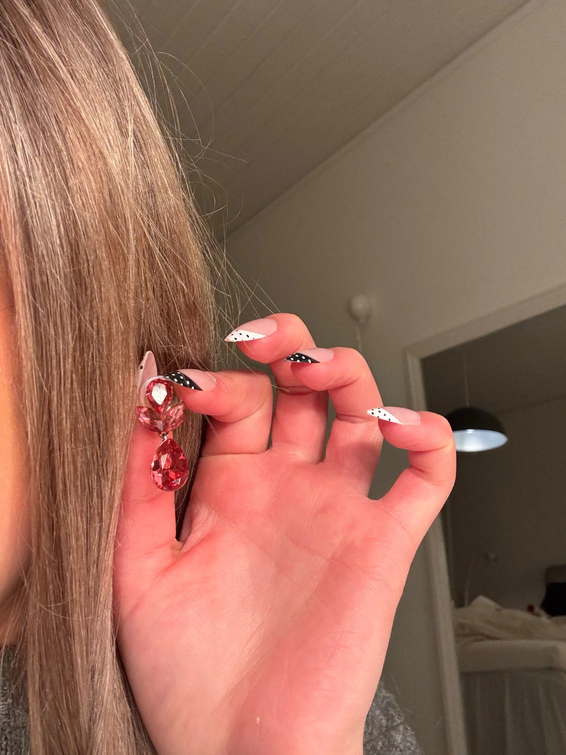 Rosa statement örhängen med stenar - 3