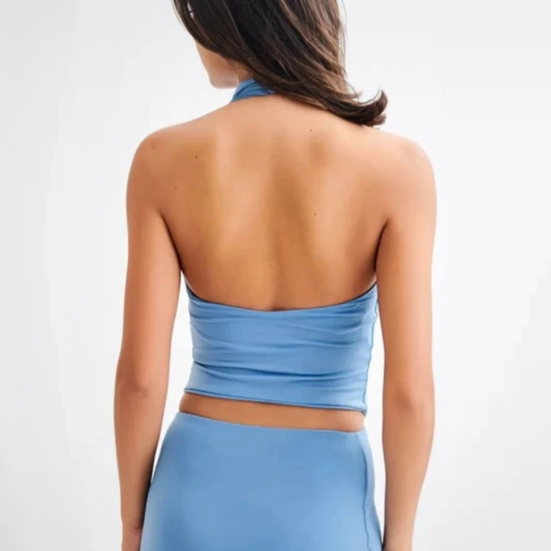 Ljusblå halterneck topp med kjol (set) - 1