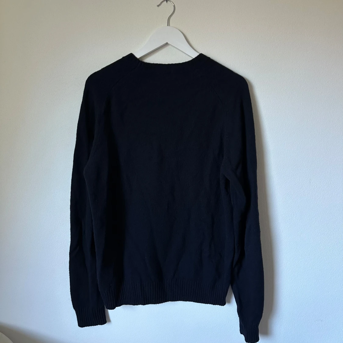 Mörkblå ulltröja från Uniqlo L - 1