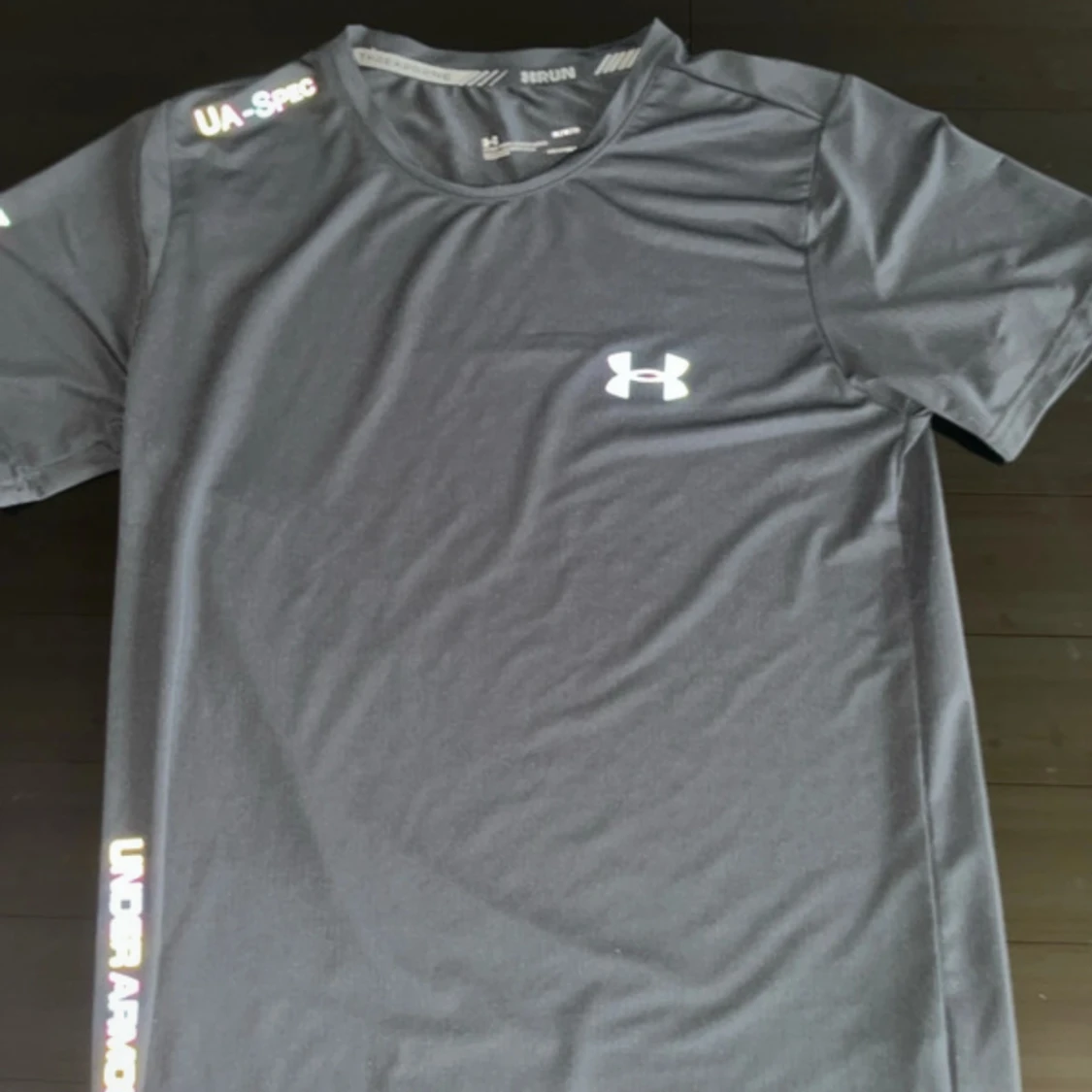 Under Armour grå tränings-tshirt M - 2