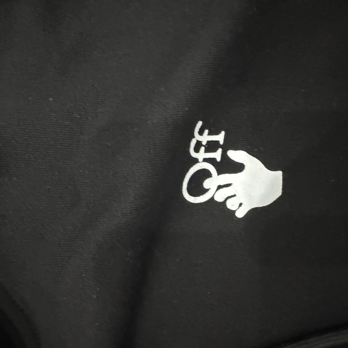 Svart Off-White hoodie med färgglada detaljer - 3