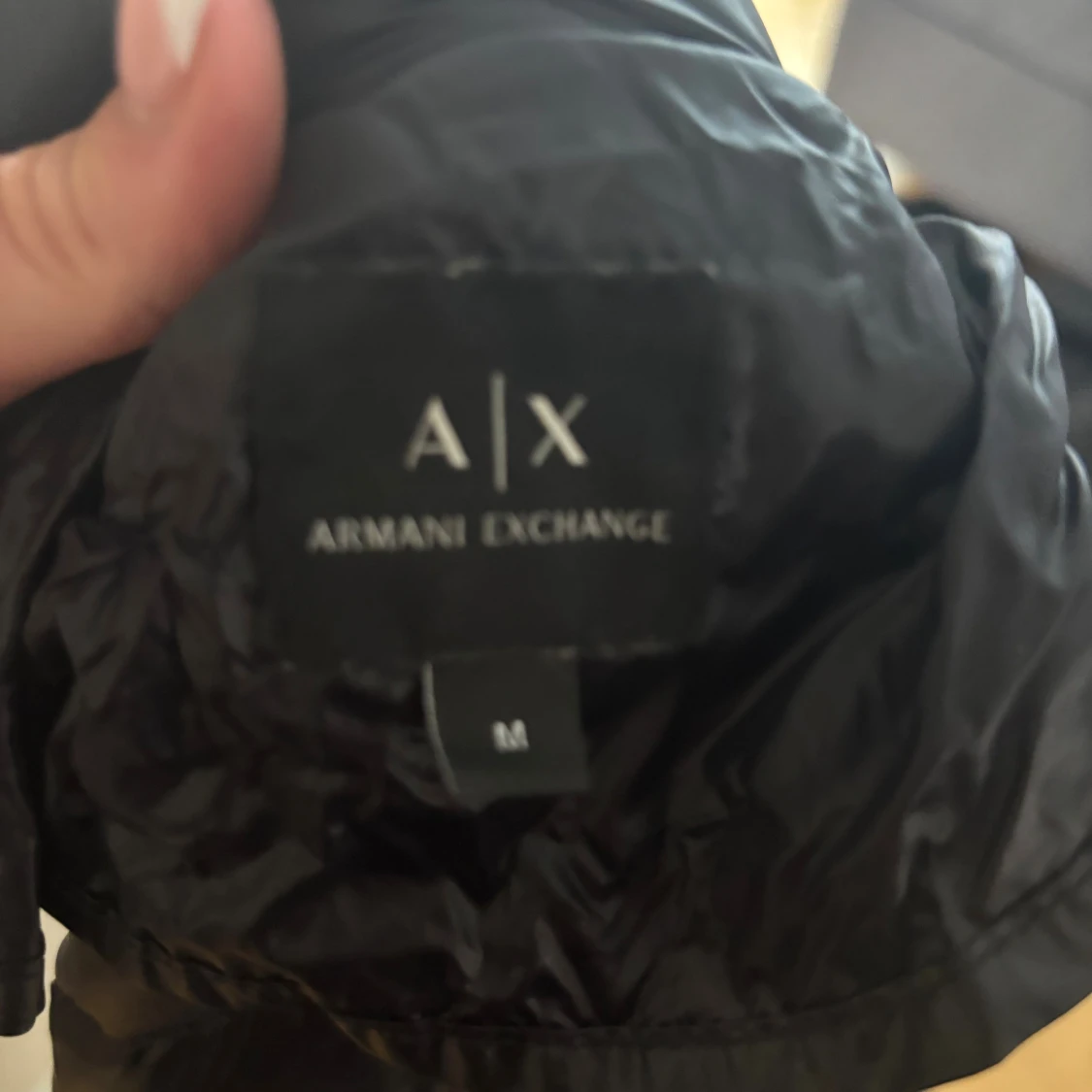 Svart pufferjacka från Armani Exchange - 2