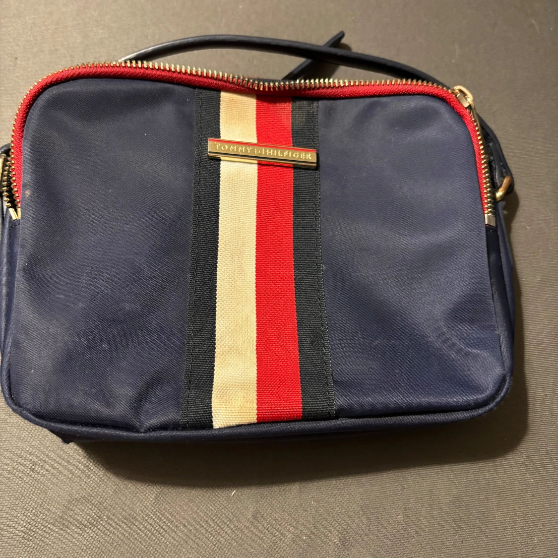 Blå axelväska Tommy Hilfiger