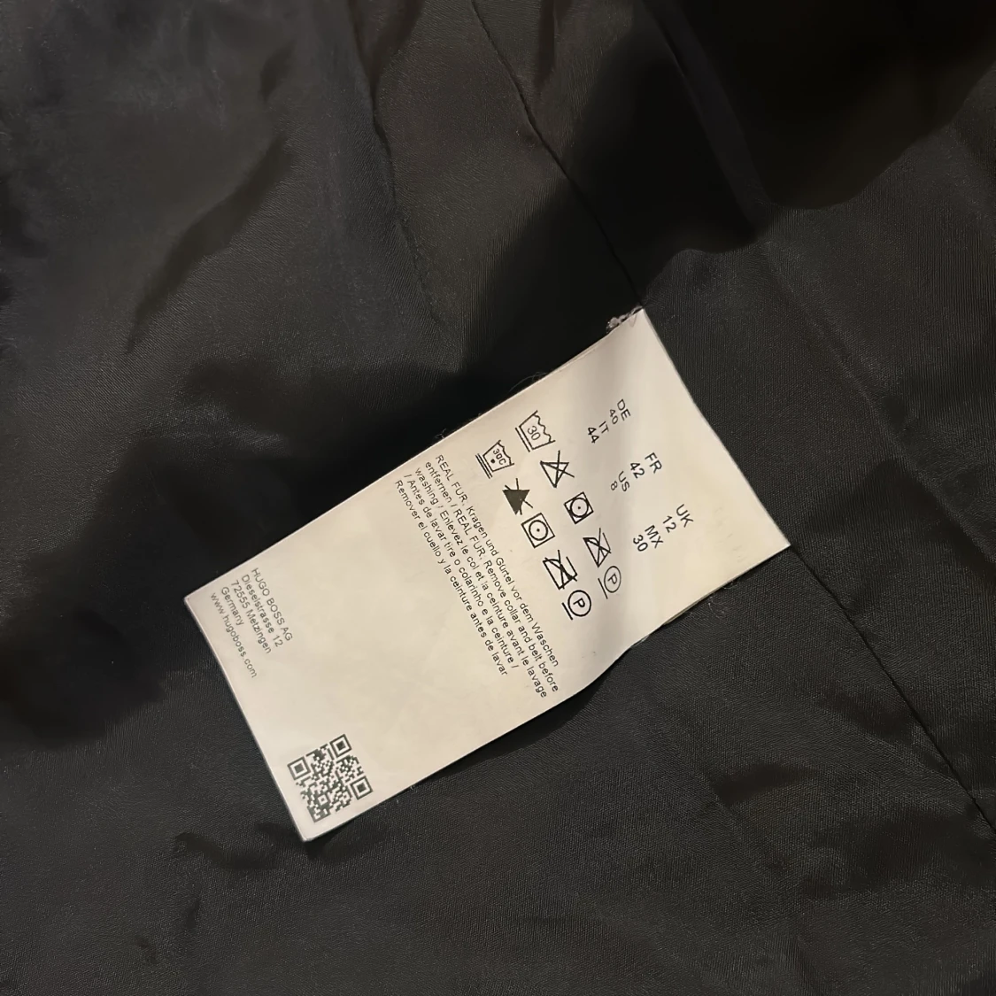 Svart lång pufferjacka från HUGO  BOSS - 3