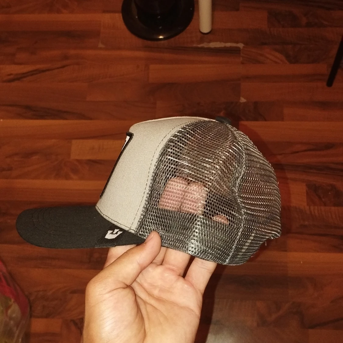 Grå och svart truckerkeps med tigerpatch - 3