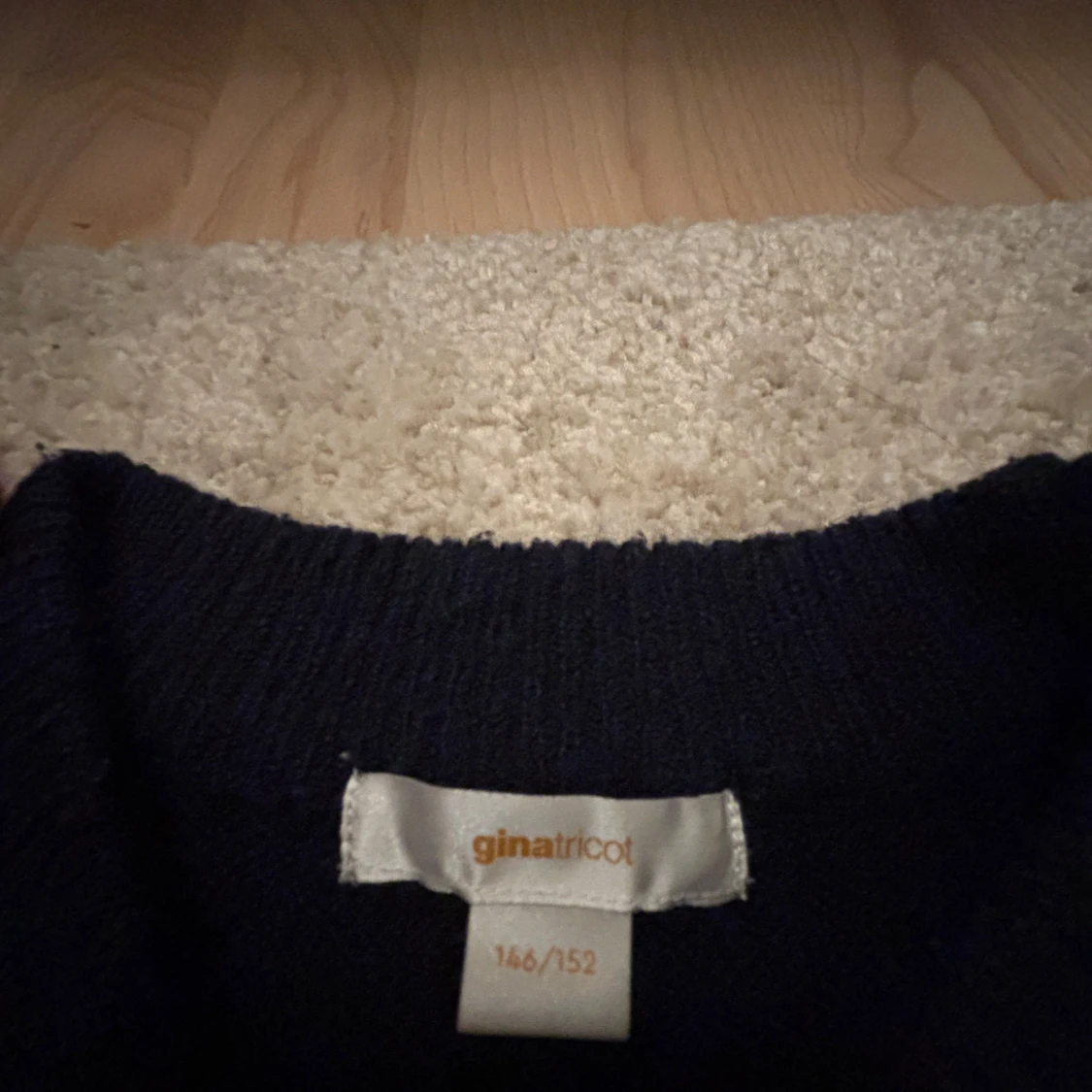 Mörkblå stickad tröja Gina Tricot - 2