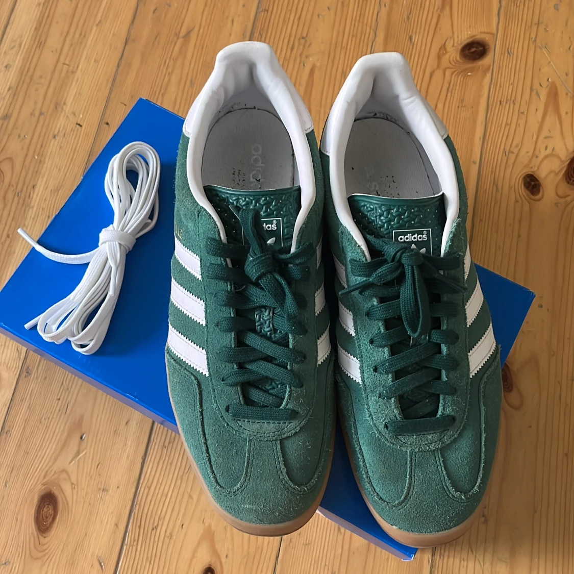 Adidas Gazelle indoor gröna sneakers mocka - 1