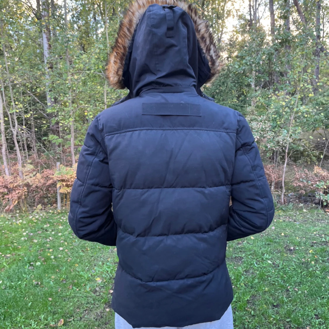 Svart vinterjacka med päls - 1