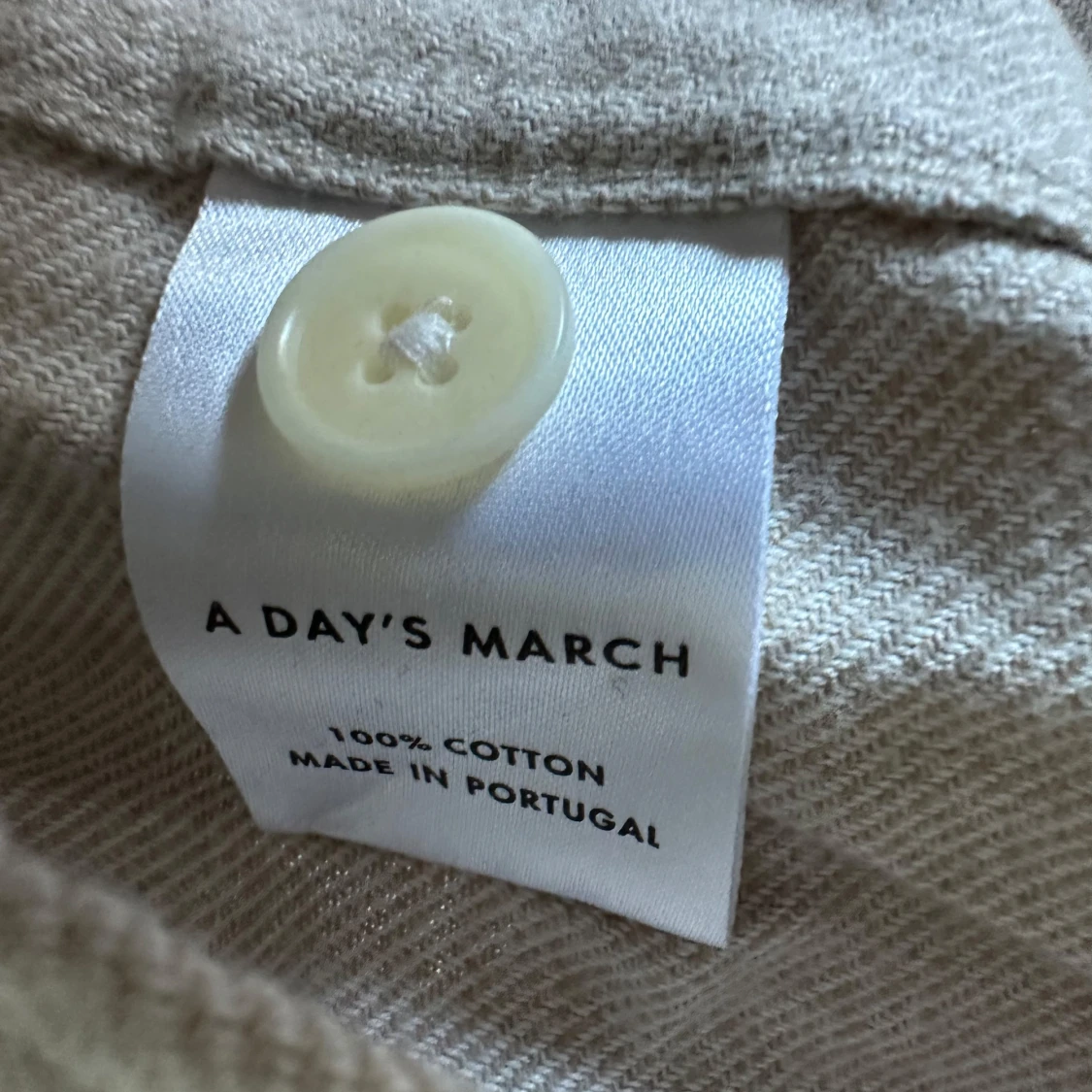 Beige överskjorta från A Day's March - 3