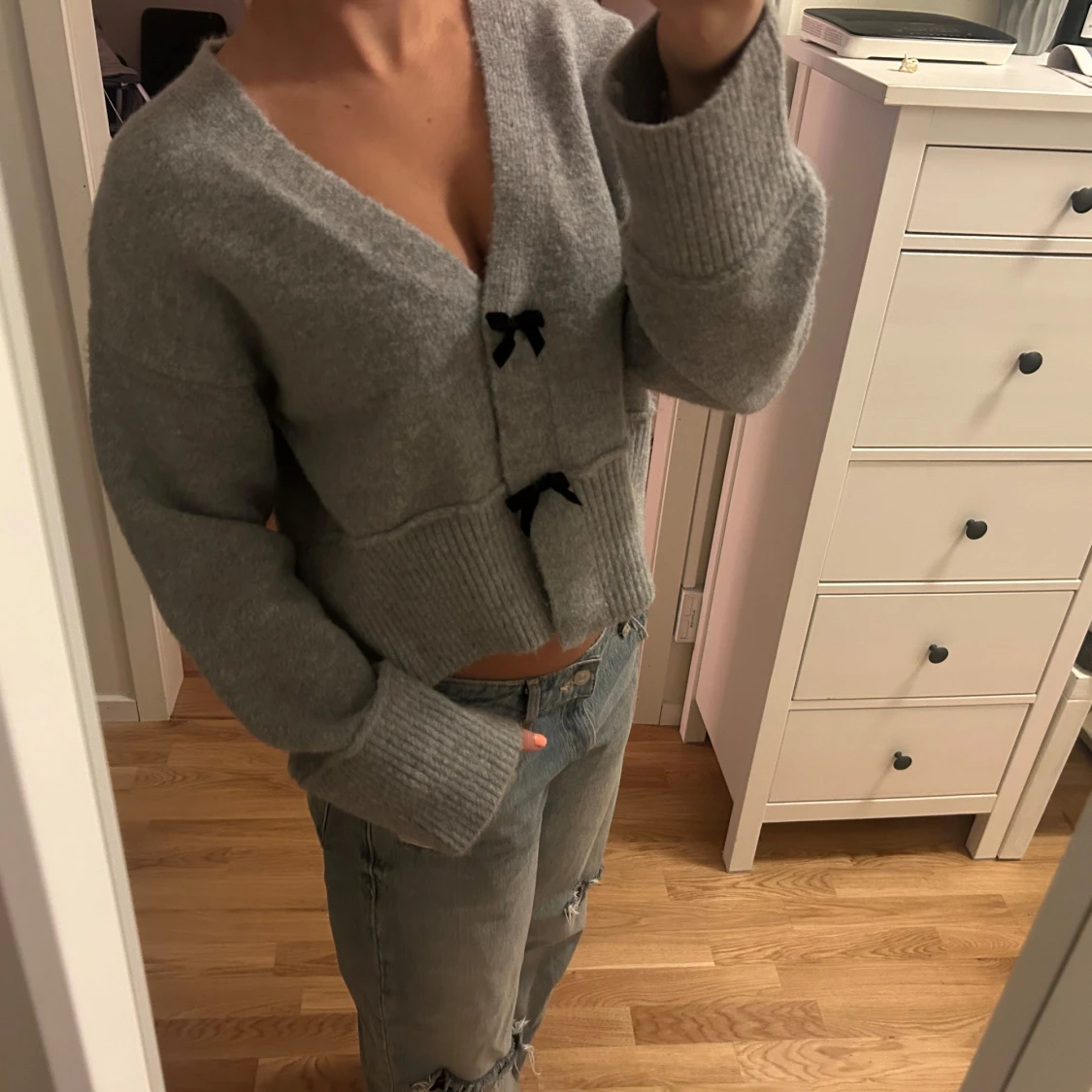 Grå kofta med rosettknäppning Primark - 1