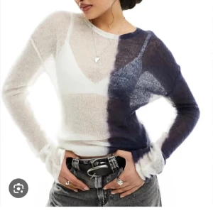 Weekday tröja - Säljer min stickade  tröja från weekday. Skriv för fler bilder! Tröjan är i storlek L men tycker den är mycket mer som S❤️