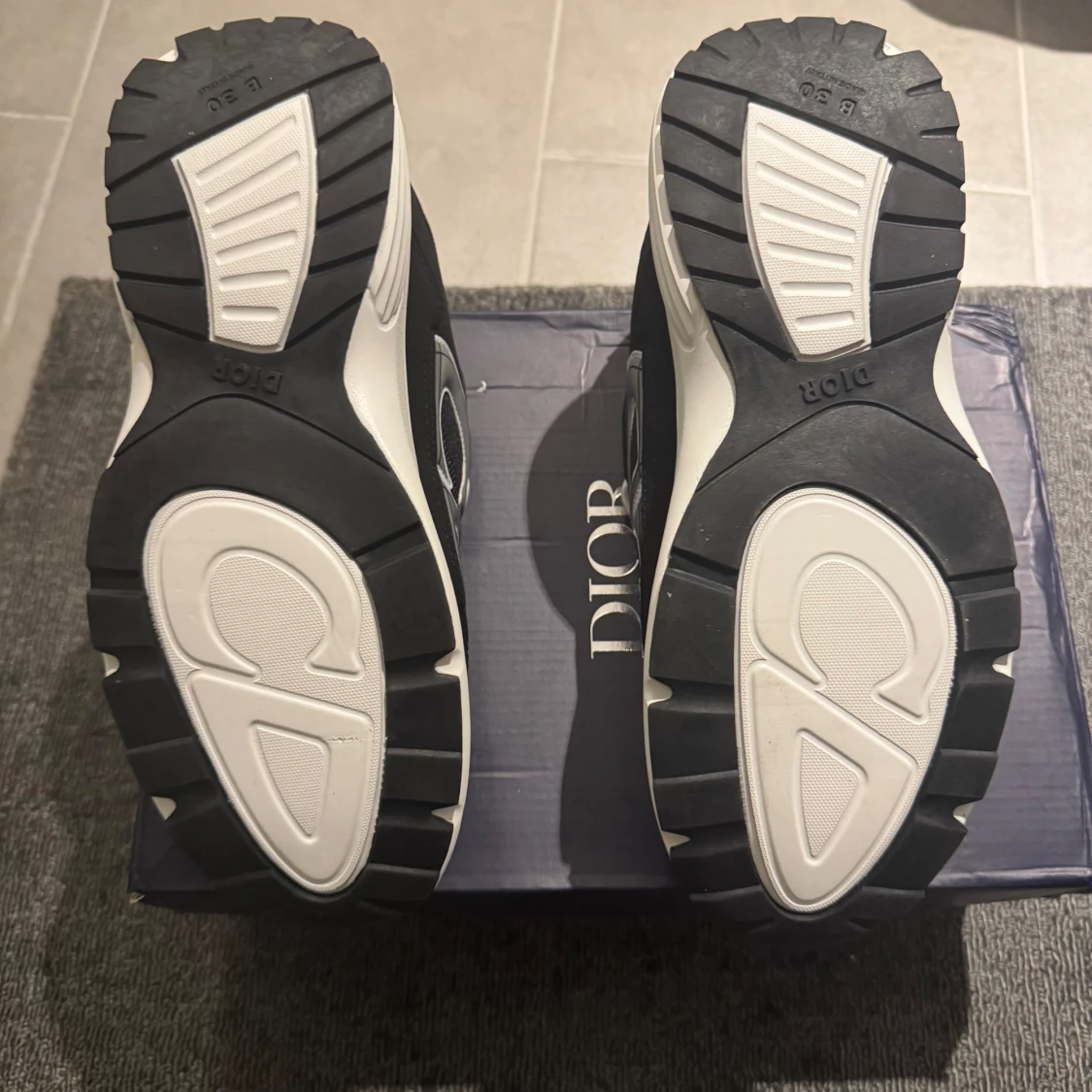 Dior B30 svarta sneakers med vit sula - 3