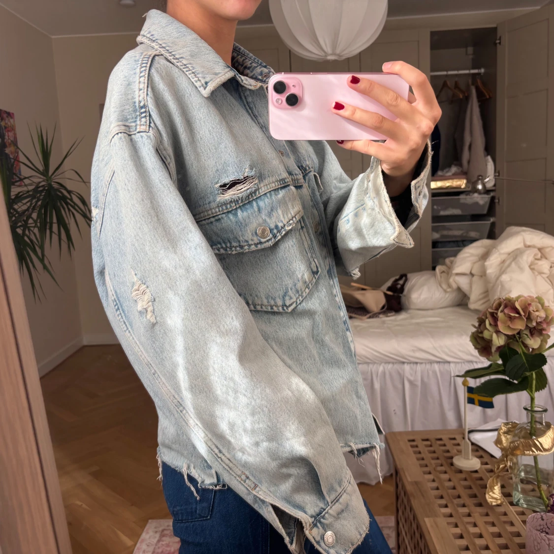 Oversized ljusblå jeansjacka - 1
