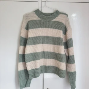 Stickad  - Randig tröja för 49 kr!💕