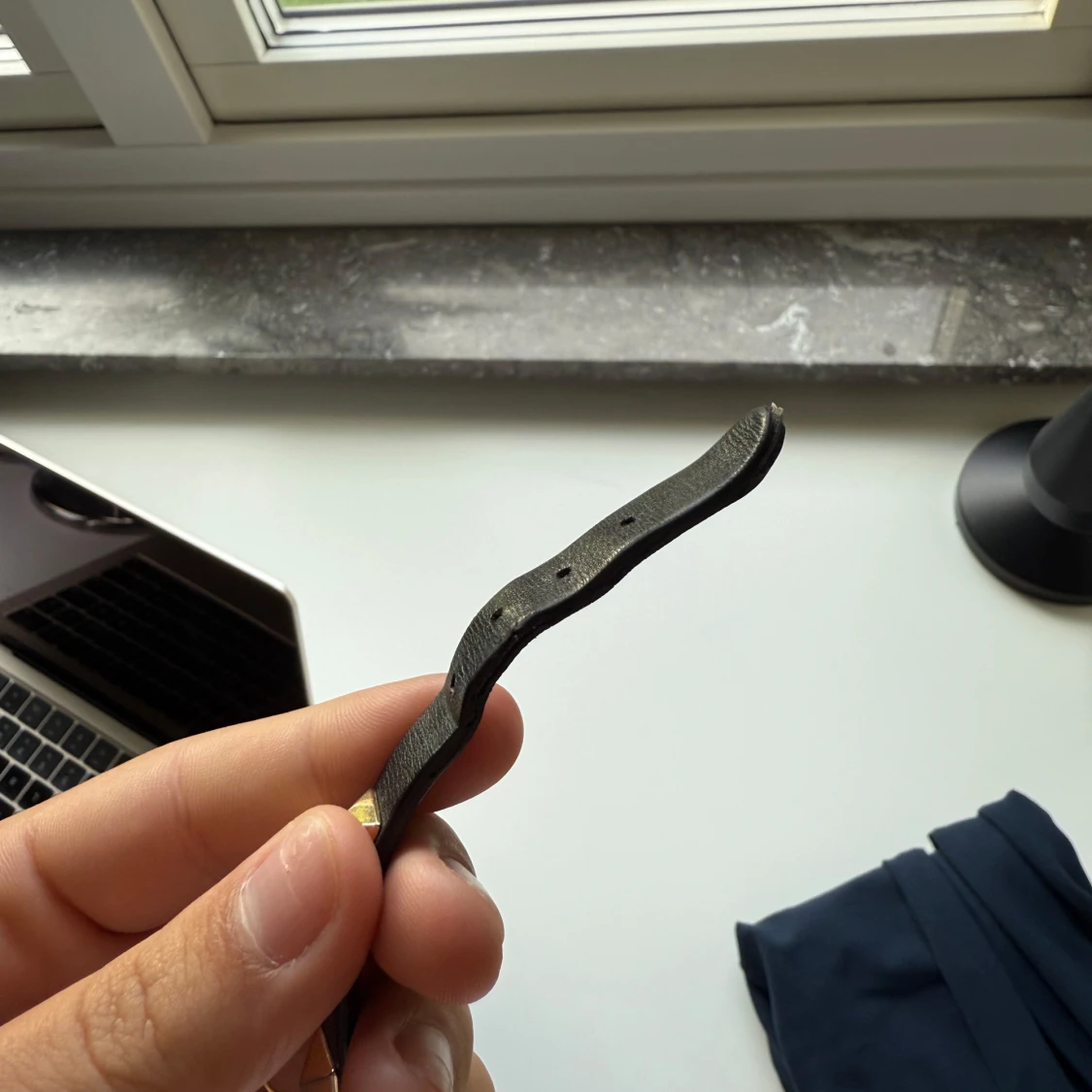 Svart Valentino armband med nitar - 3