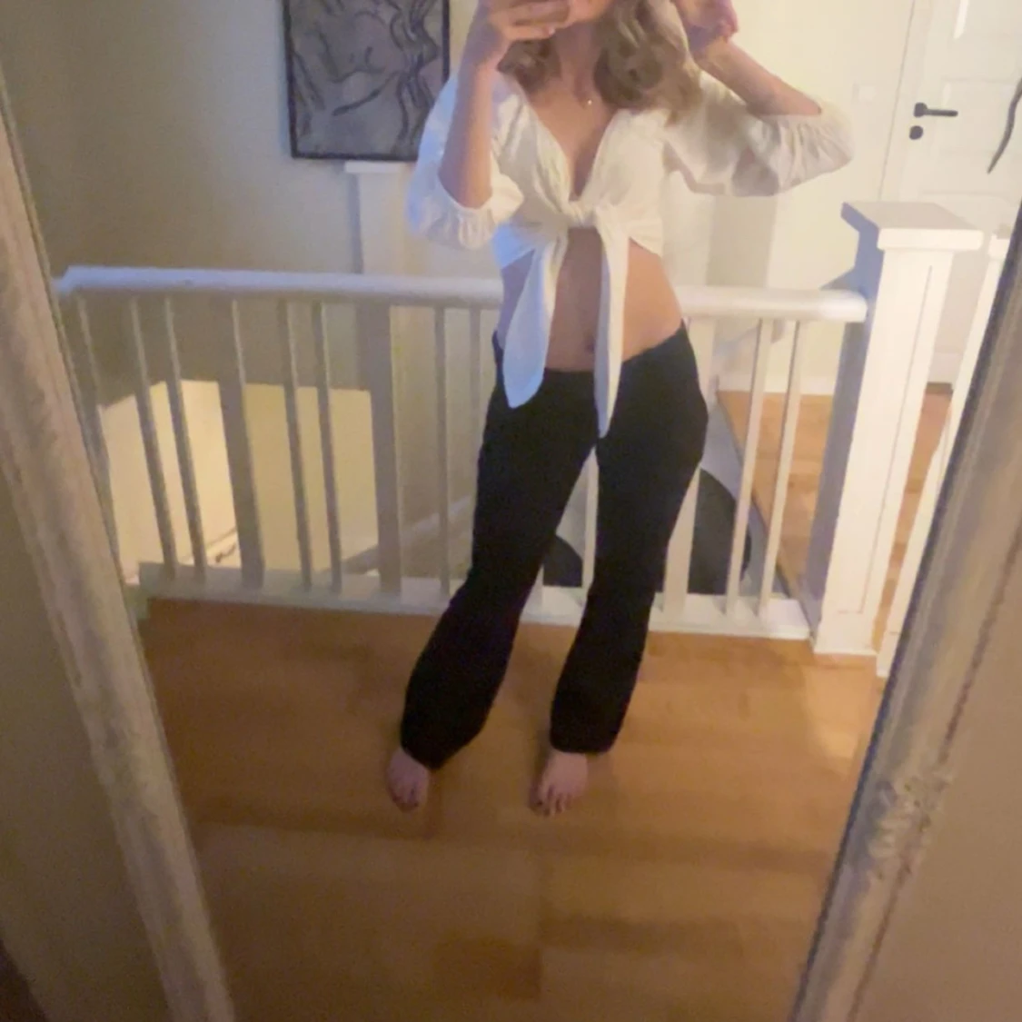 Vit omlott blus med knyt framtill