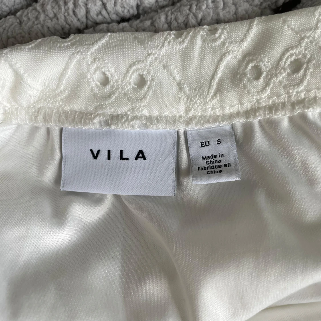 Vit omlottkjol med volang - 2