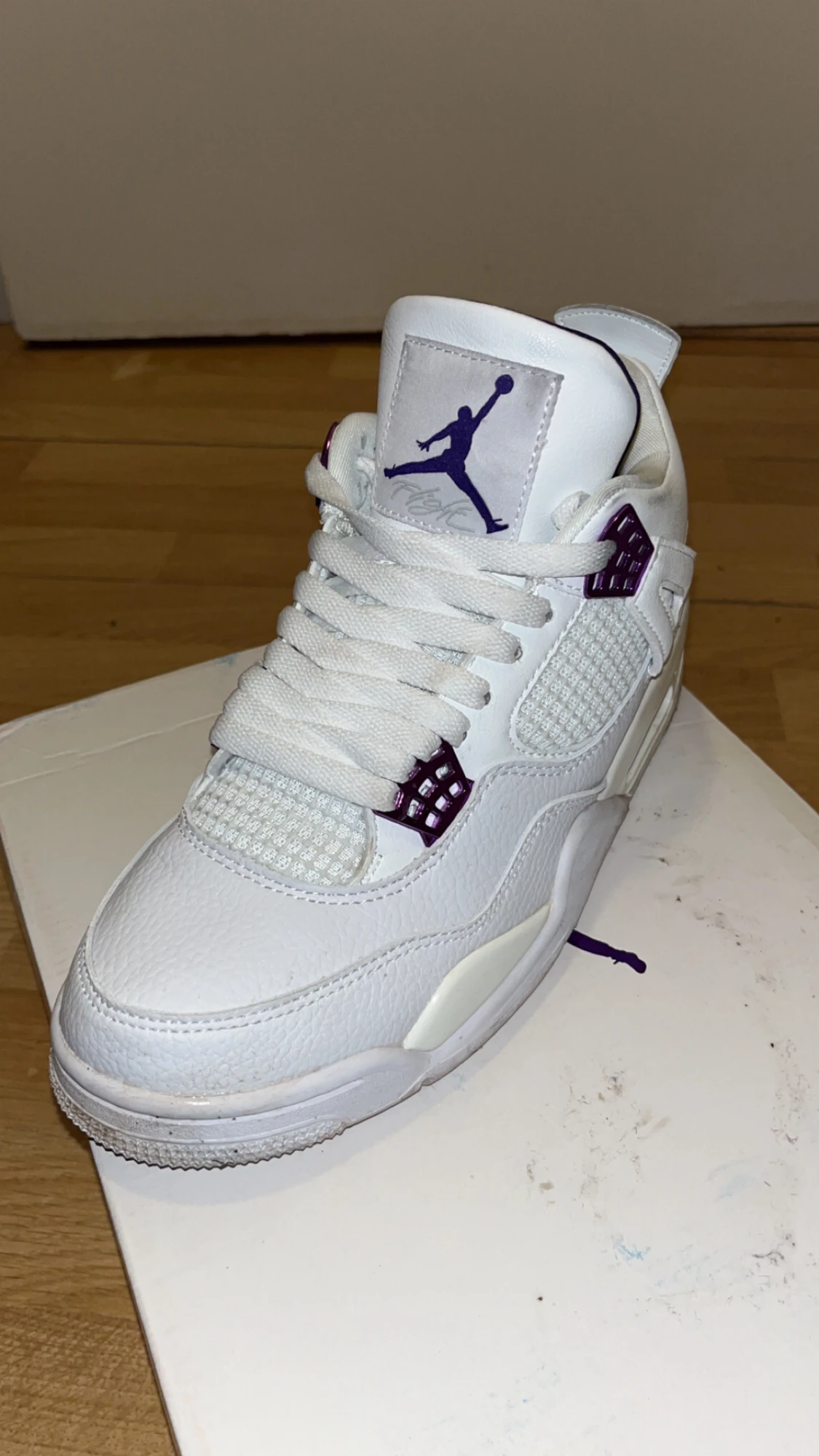 Nike Air Jordan 4 metallic priset diskuteras