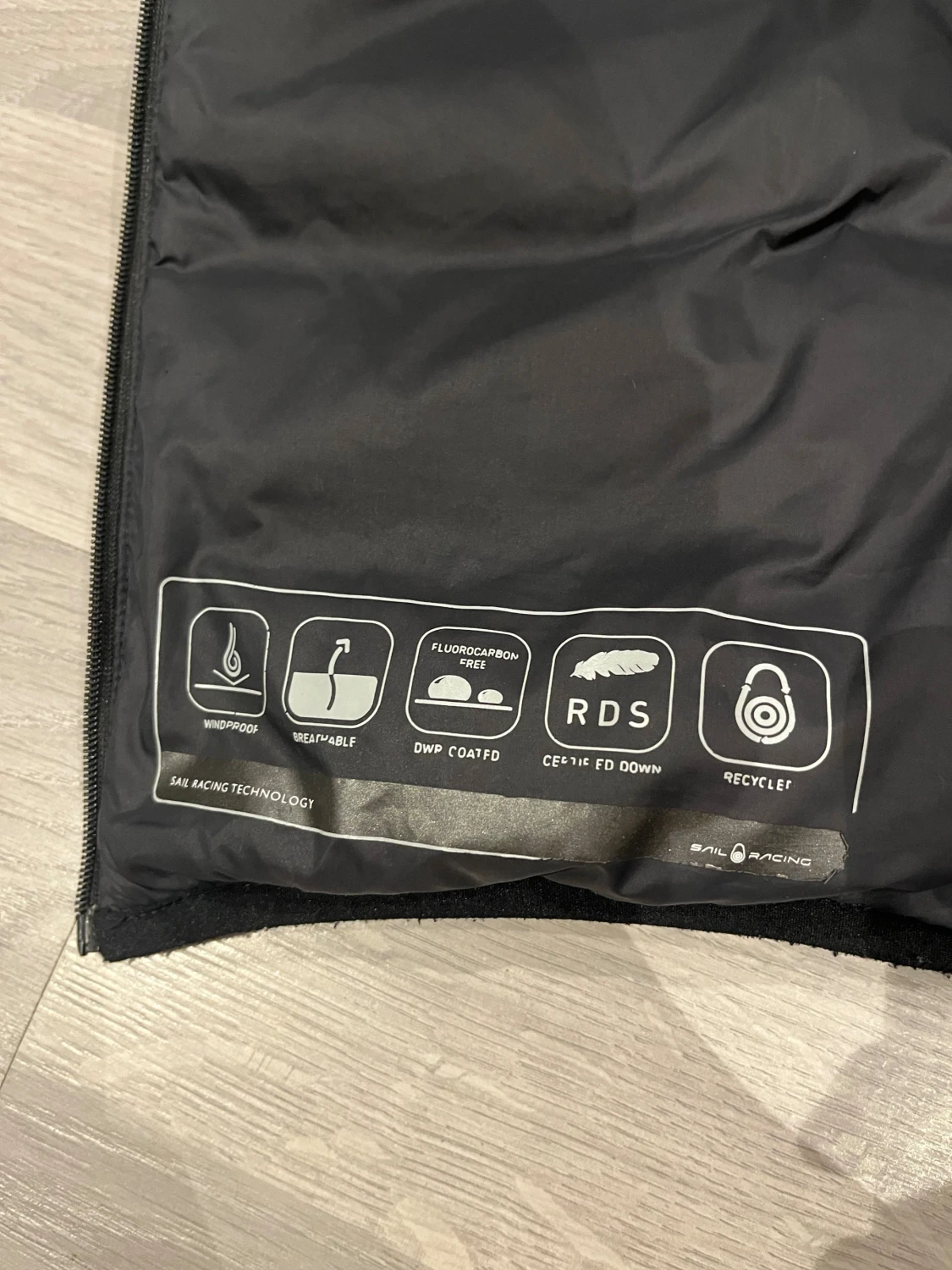 Marinblå dunväst från Sail Racing - 5