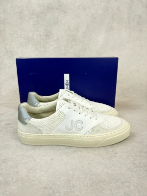 Jacob Cohën dreamer sneaker - – Condition: 10/10, brand new  – What is included: Box and dustbag  – Retail price: Over 700 euro