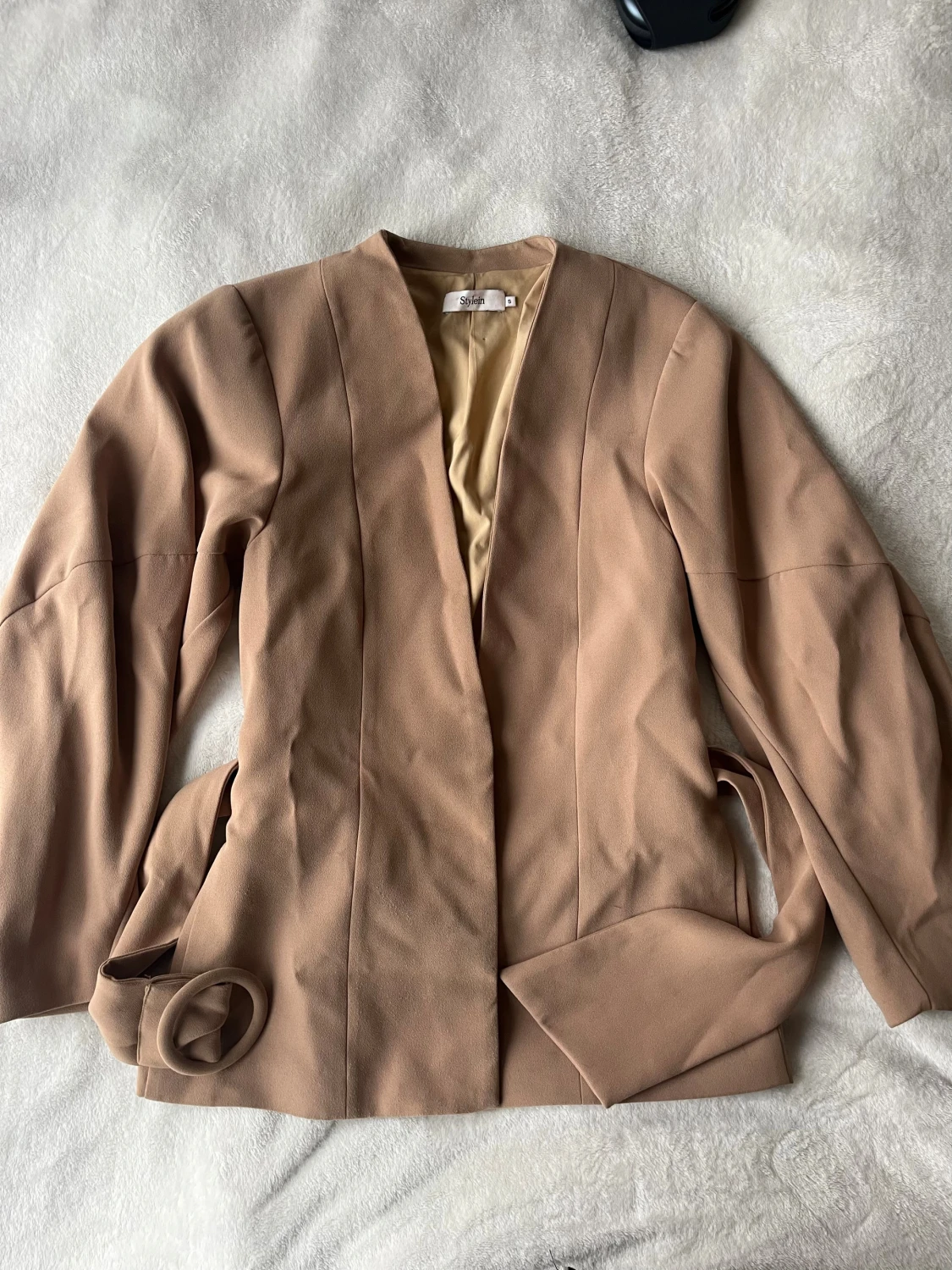 Stylein figursyd kavaj/topp