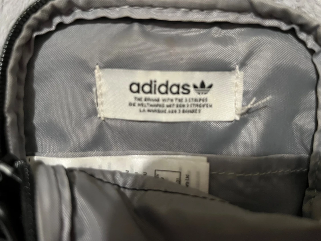 Adidas mini väska  - 4
