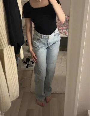 Zara jeans  - Aldrig kommit till användning tyvärr då dom är stora på mig efter min viktnedgång 💕