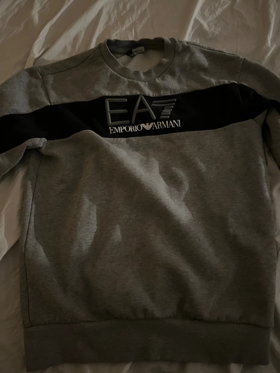 Grå sweatshirt från Emporio Armani