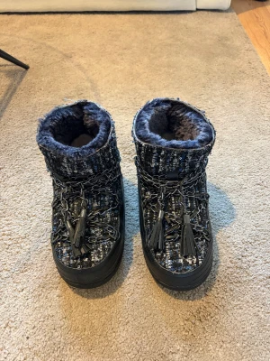 Inuikii  - Finns lite märken och slitage, kolla noga på bilderna🩷