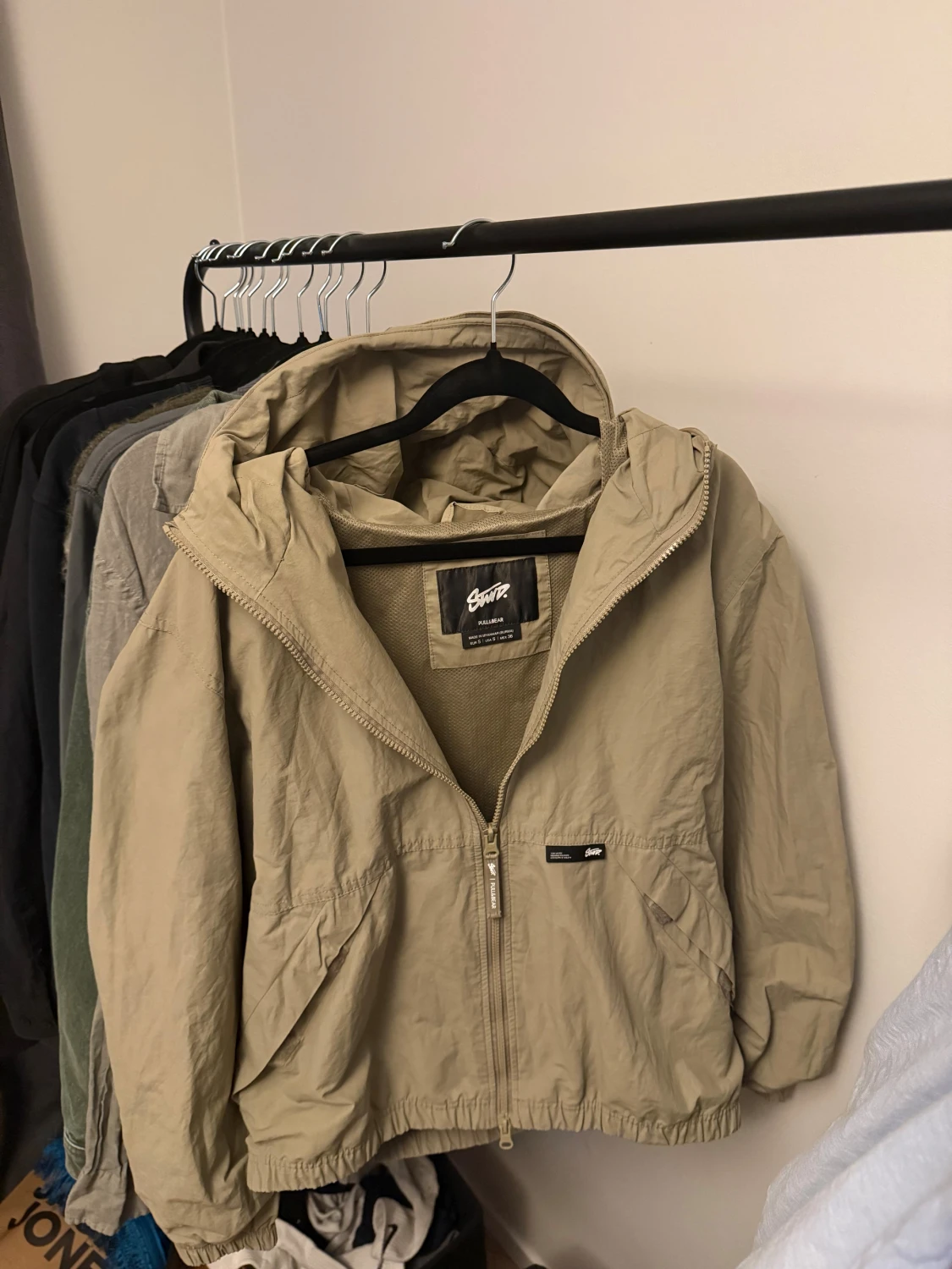 Grön  vindjacka från Pull&Bear