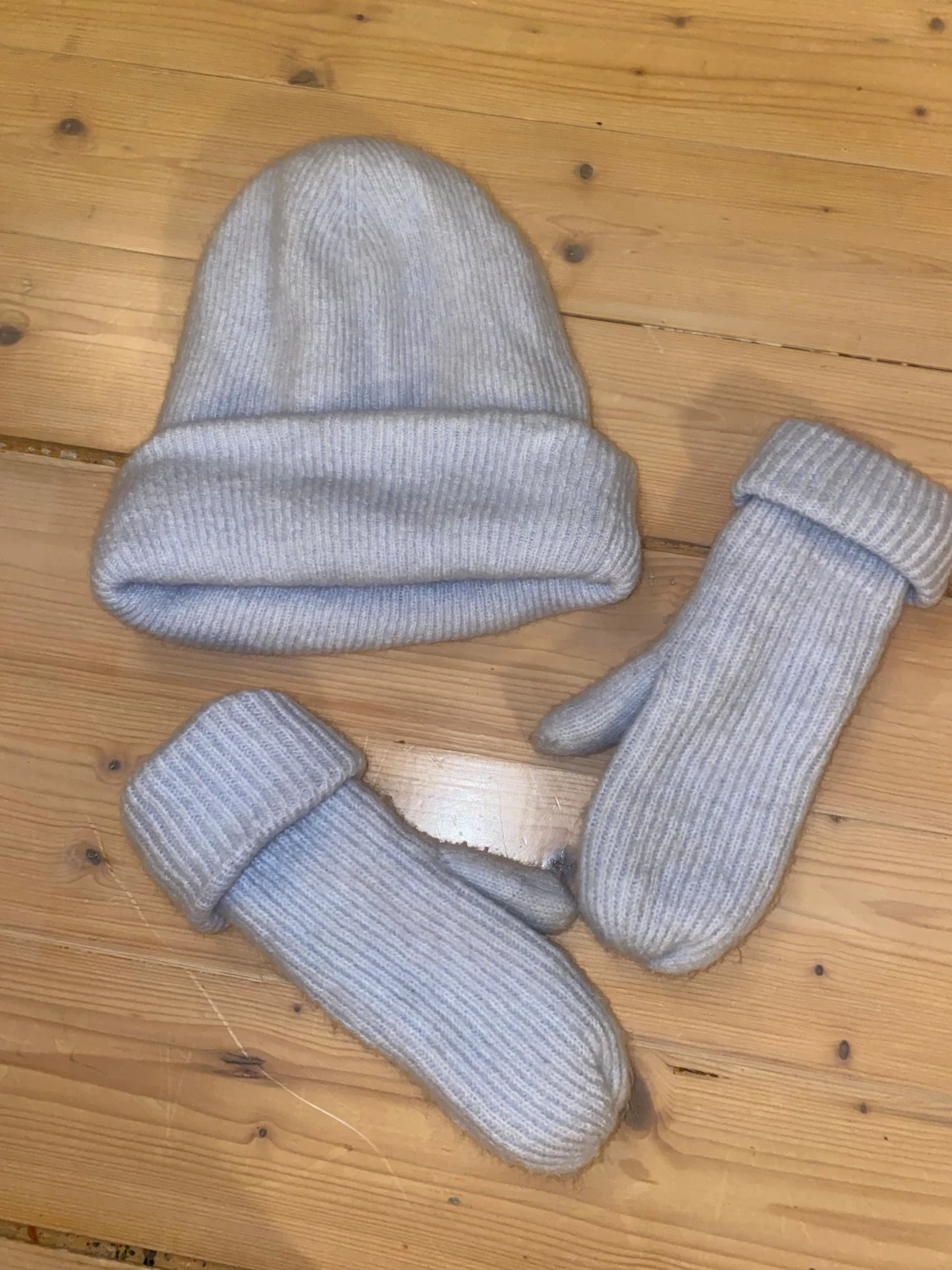 Mössa och vantar - 1