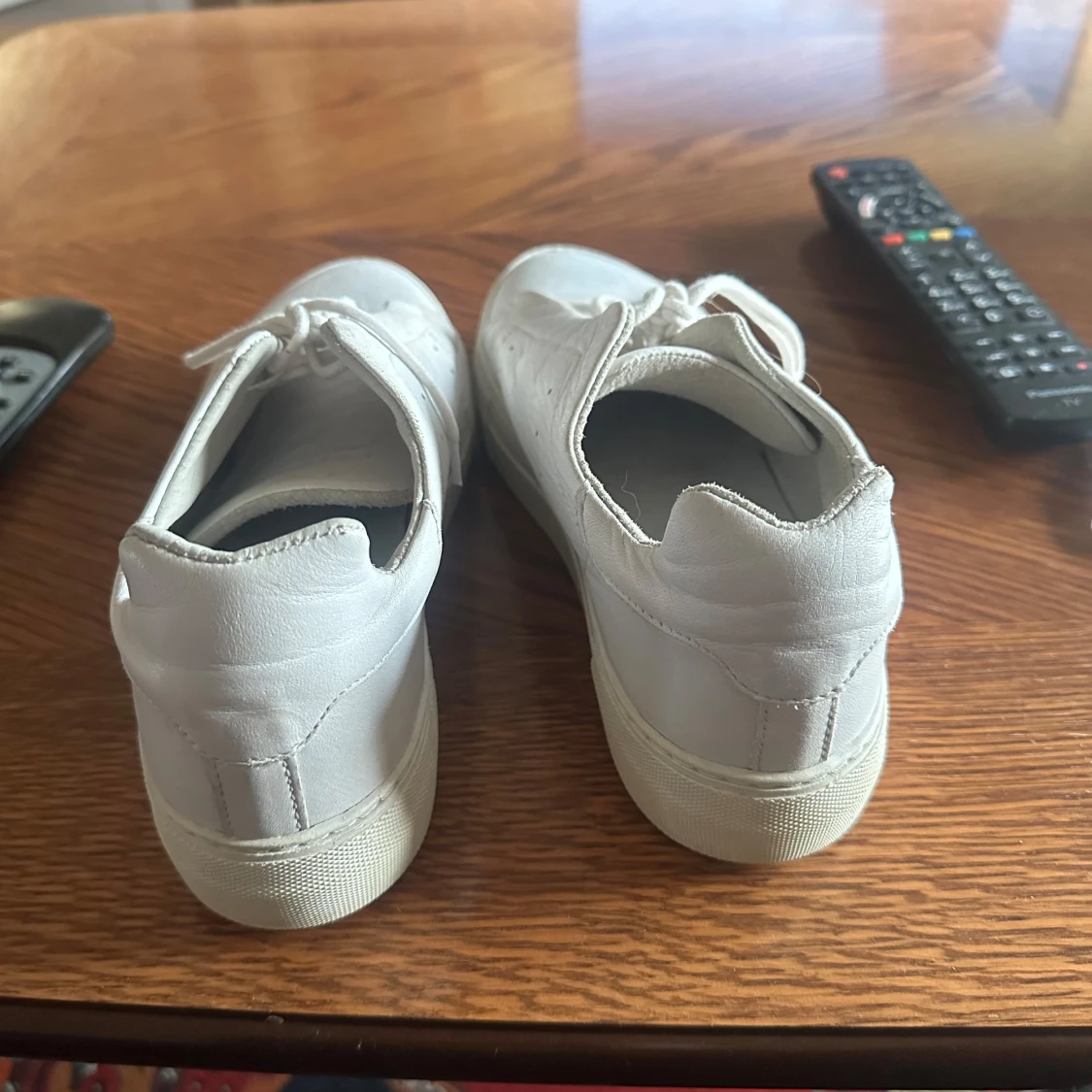 Vita sneakers med snörning - 2