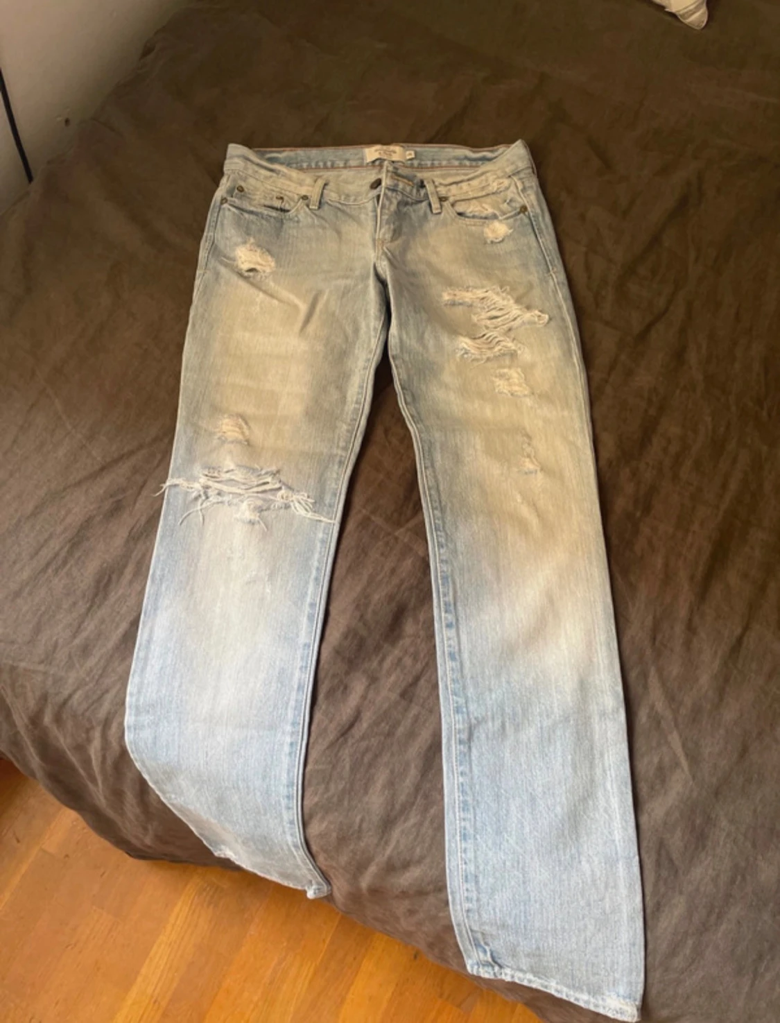 Ihåliga jeans med låg midja