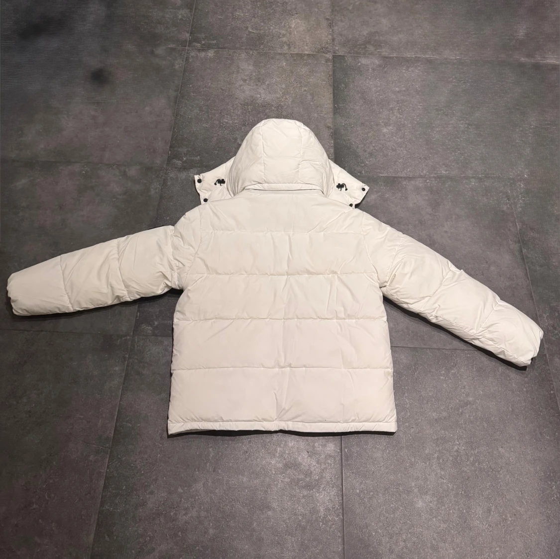 Vit pufferjacka från Calvin Klein Jeans - 4