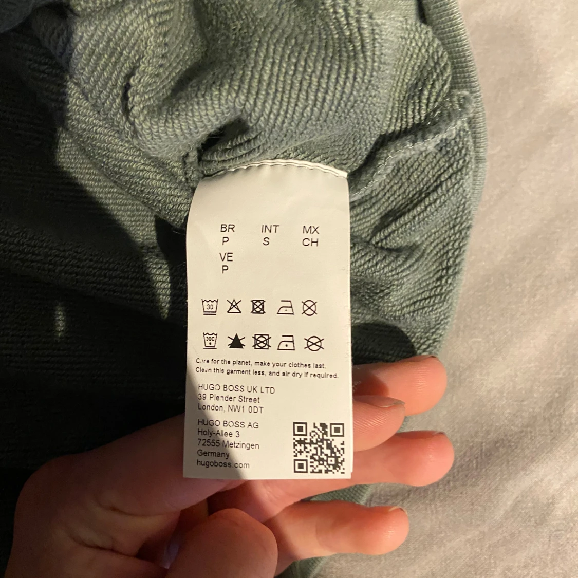 Grön hoodie från HUGO med tryck - 2