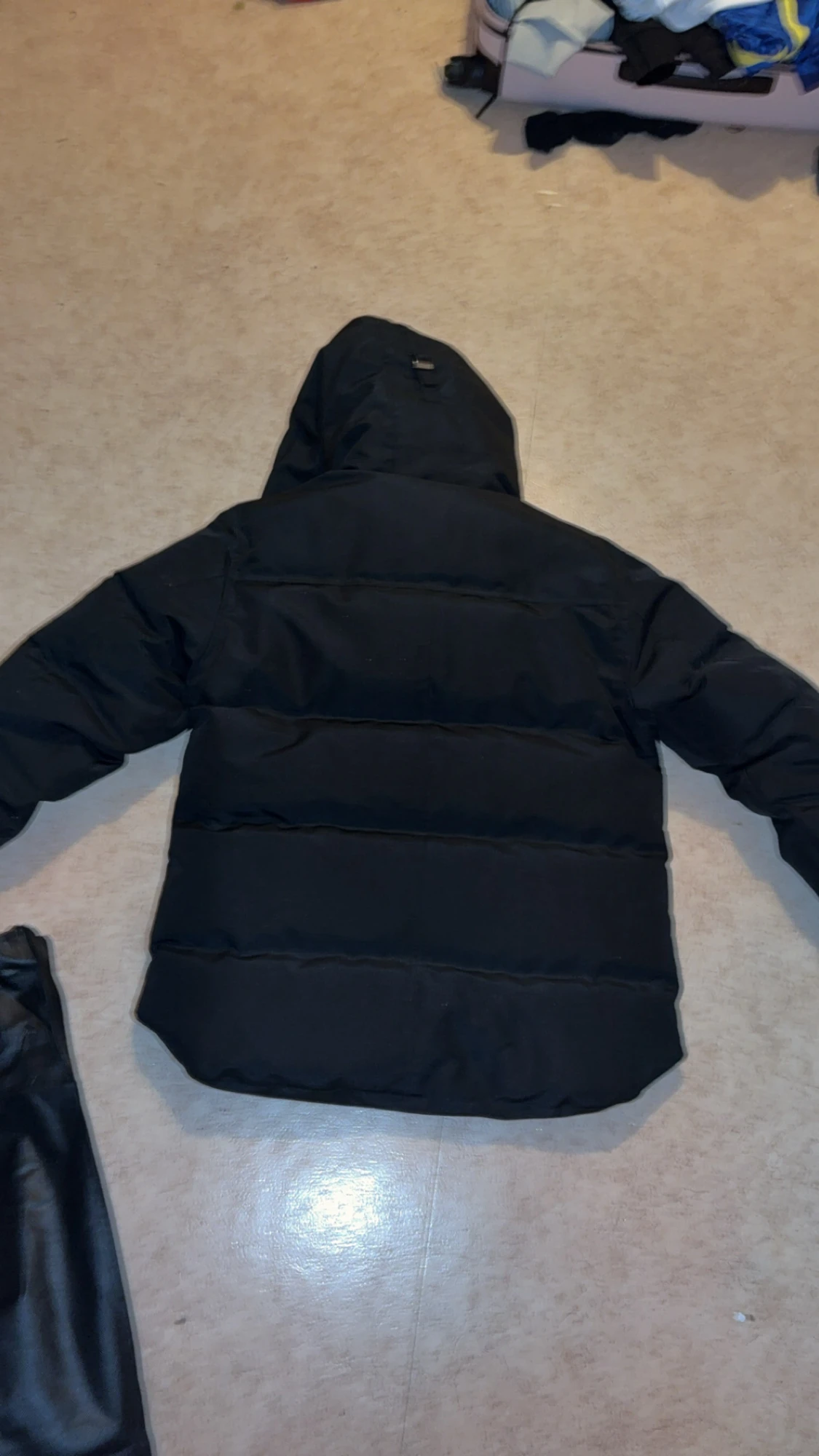 Svart pufferjacka från Canada Goose - 3